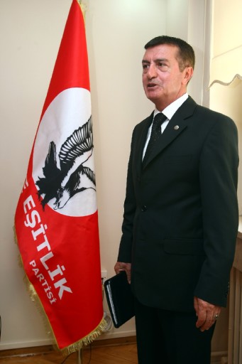 Datei:POL TR hak-ve-esitlik-partisi9.jpg