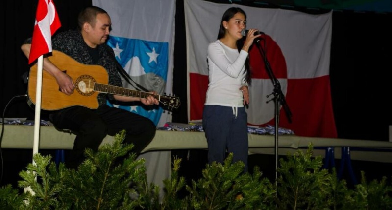 Datei:GL qeqqata1.jpg