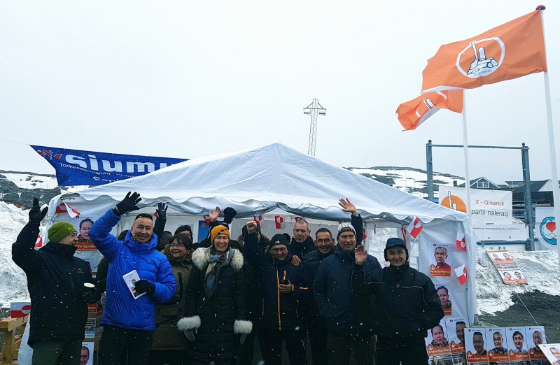 Datei:POL GL partii-naleraq6.jpg