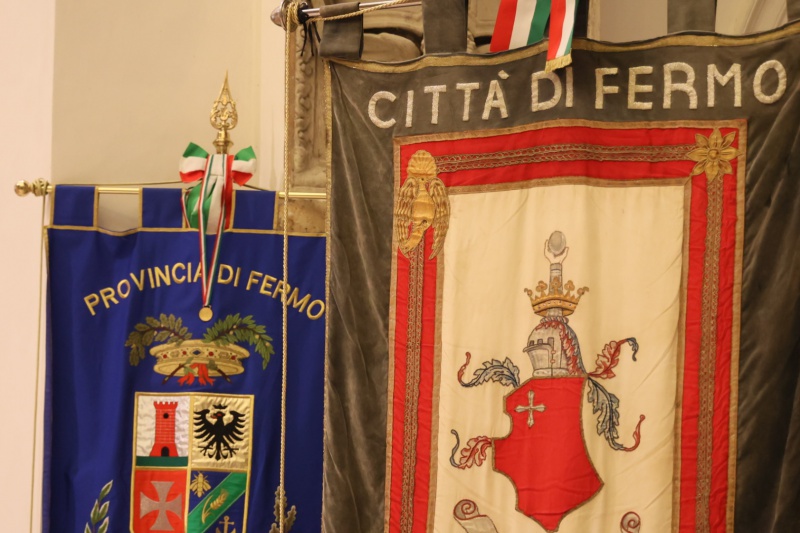 Datei:IT pr-fermo-g3etal.jpg