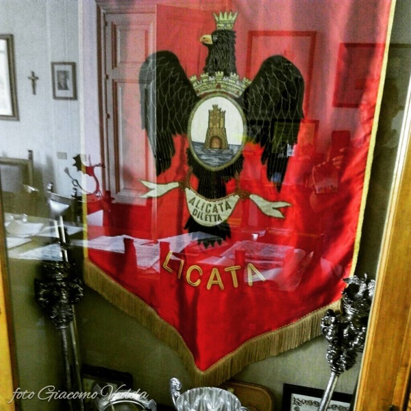 Datei:IT licata-g1.jpg