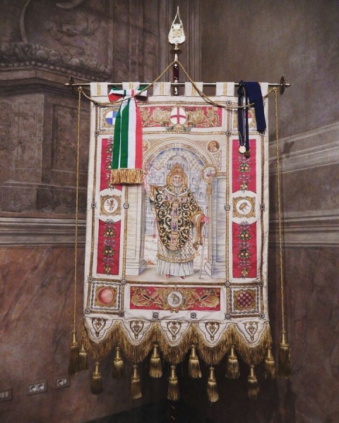 Datei:IT milano-g4.jpg