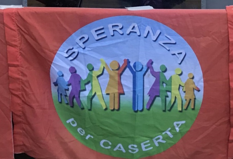 Datei:POL IT speranza-per-caserta.jpg