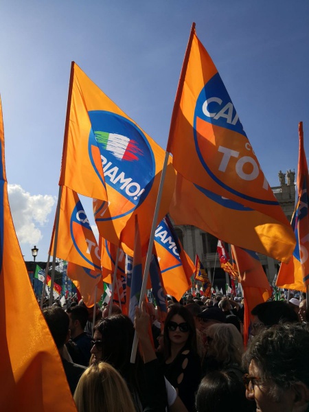 Datei:POL IT cambiamo2.jpg